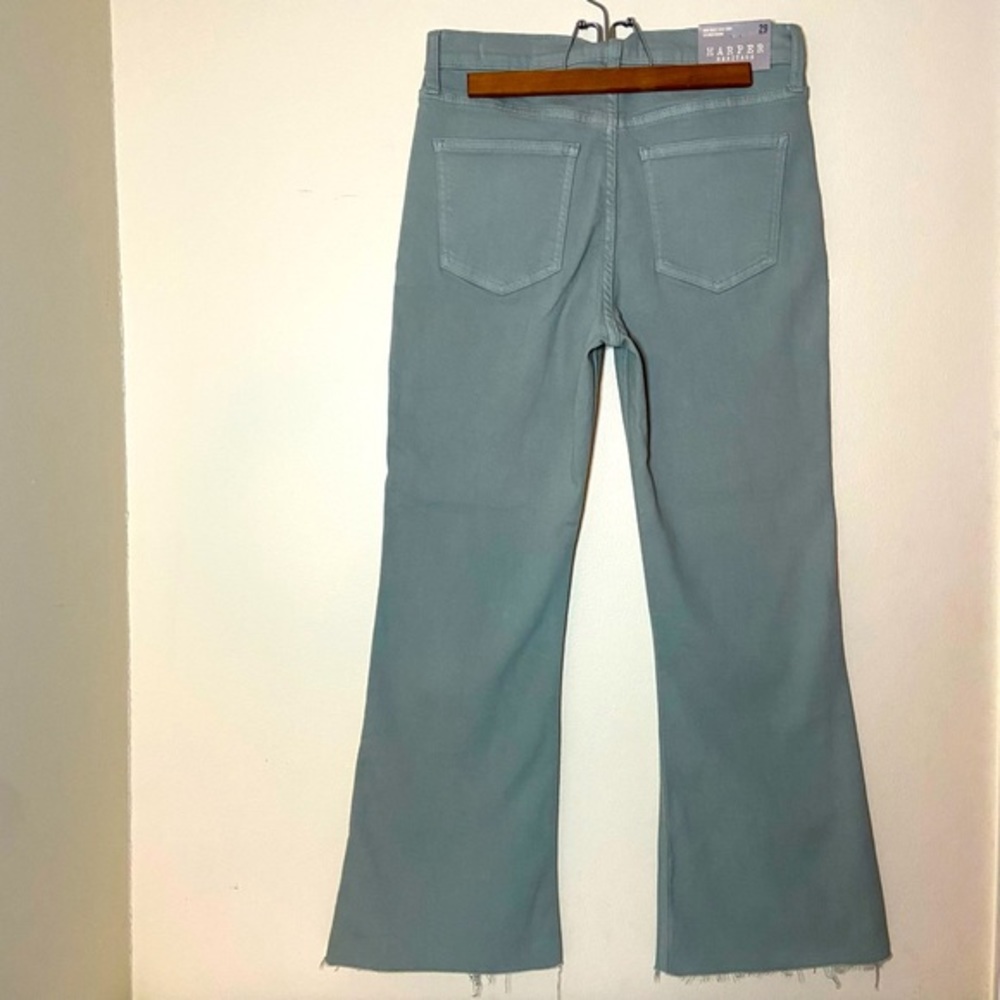 Francesca’s Harper Heritage Sage Frayed Crop Kick Jean size 29 NWT
